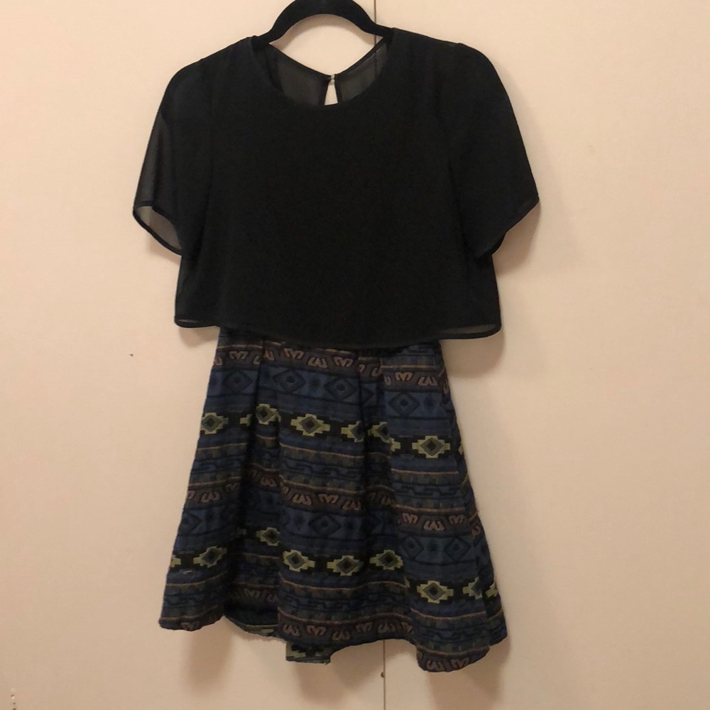 BGBG EMBROIDERED DRESS